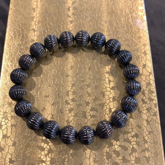 Costume set of two silver toned bracelets - Picture 3 of 3